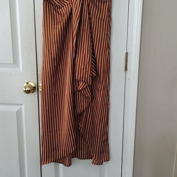 Sandy & Sid brown and white striped wrap front dress Sz M - Picture 2 of 6